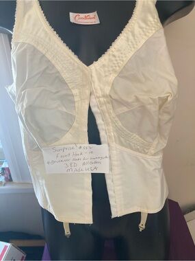 Vintage old store stock 1999 Bullet Bra Front Hook by Surprise 38D cotton
